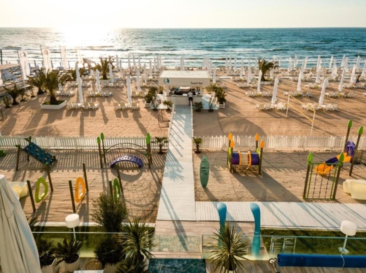 Caesar's Studio Mamaia Exterior foto
