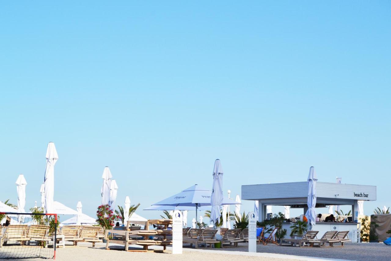 Caesar's Studio Mamaia Exterior foto